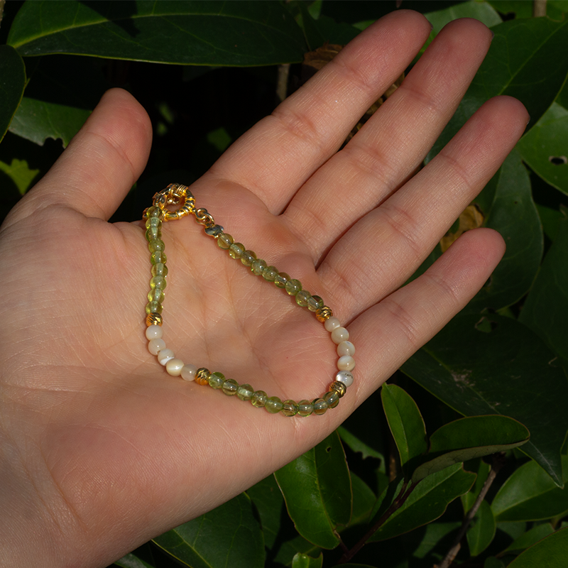 Peridot - Mother of Pearl Natural Stone Silver Bracelet