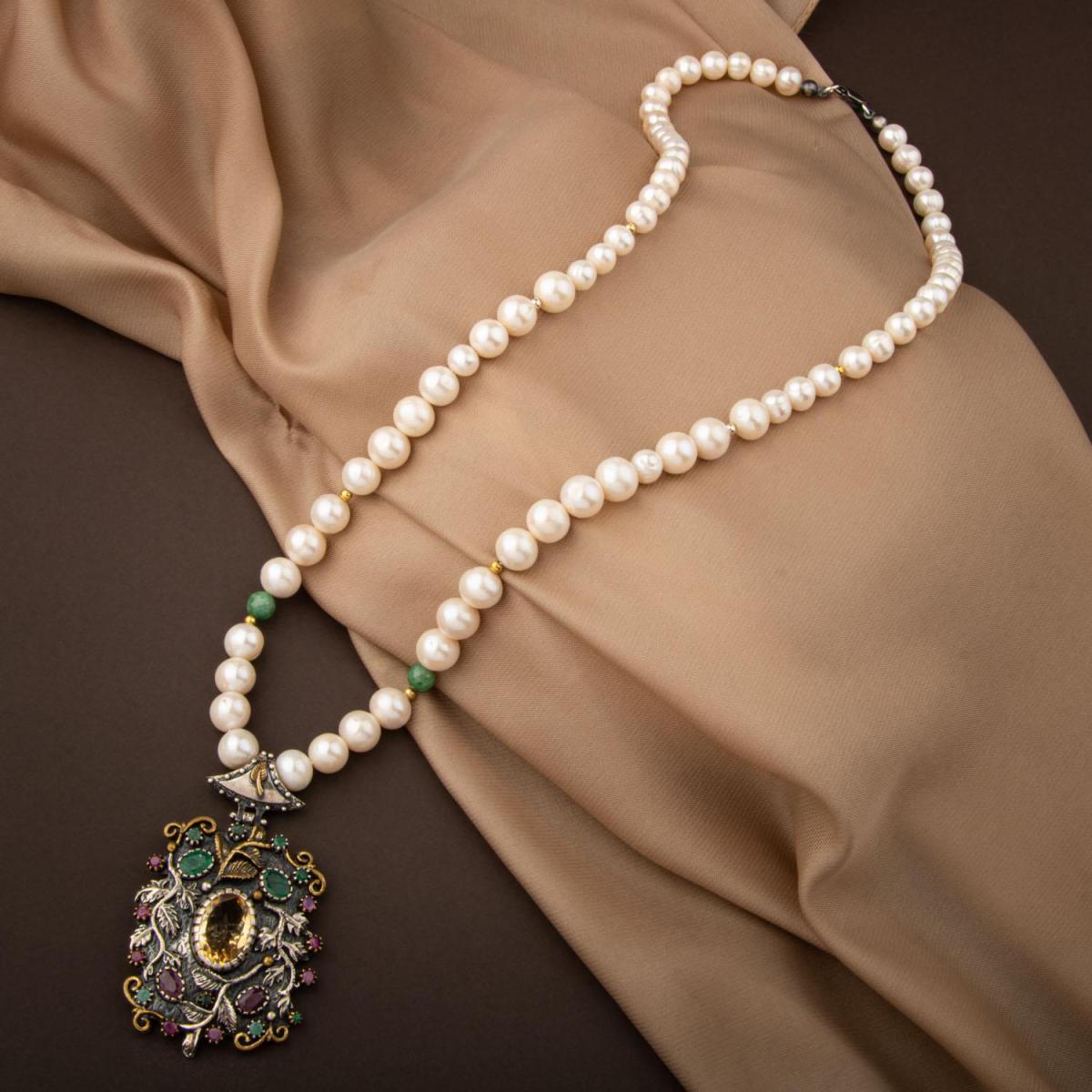 Pearl-Emerald Natural Stone Handcrafted Collection Citrine Necklace