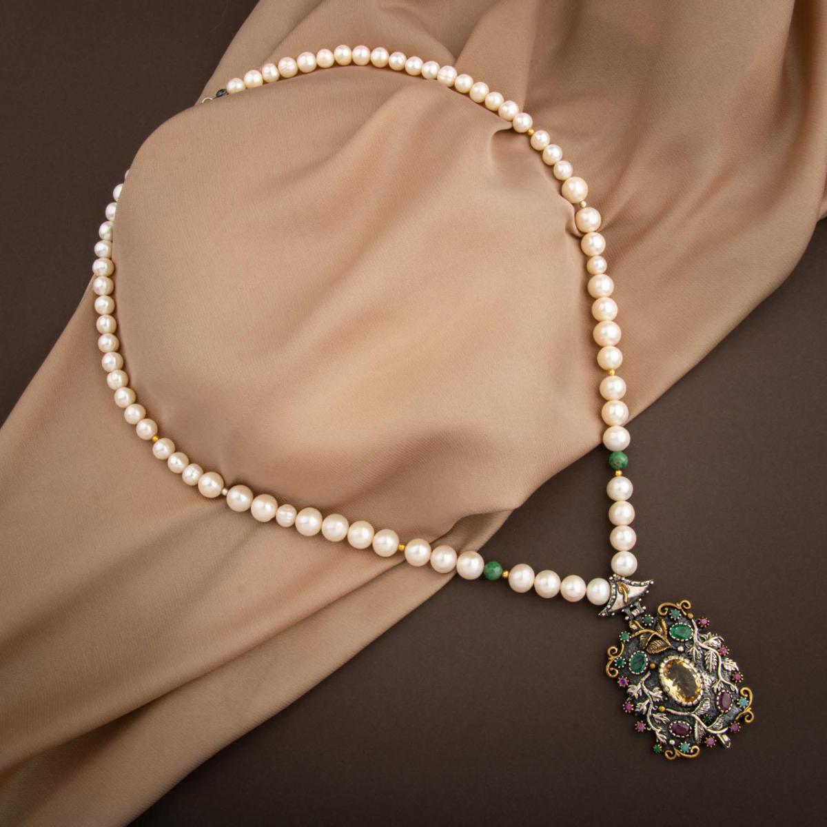 Pearl-Emerald Natural Stone Handcrafted Collection Citrine Necklace